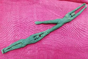 sculpture Pichon-6 Côté face, première impression monochrome vert.