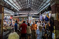 Australie 0323 1181 - Fremantle Super marché (mais pas supermarché) assez touristique, très vivant et convivial. Une élégance relationnelle vraiment agréable. Ici, on se cogne pas, on se fait...