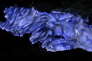 zvjx3c97 On voit bien qu'il s'agit d'un gaz qui flambe.