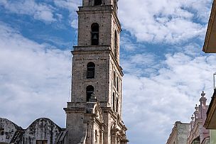 Cuba - Perriere - DSCF7619 Statue et église de St François d'Assise. Rentrons.