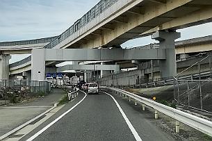 Japon -084049 Aller, un peu de routes et de ponts, histoire de voir où on roule.