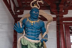 Japon -2092 Et toujours les gardiens aux entrées des temples, ici Shitenno-ji, un des plus vieux du japon où le bouddhisme n'était pas encore répandu.