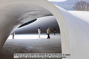 14Teshima-Museum-RNA-4958(1) Un tel bâtiment est unique et les techniques pour le construire ont dû être inventées au fur et à mesure même de la construction.