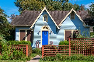 XT0B8686 Maison locale