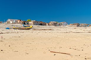 MAD09188-2 Village des pêcheurs.