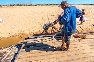 MAD32498 4x4 embarqué ... c'est parti !