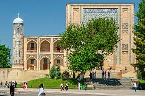 PERRIERE-OUZBEKISTAN_12517-Dx-Modifier null