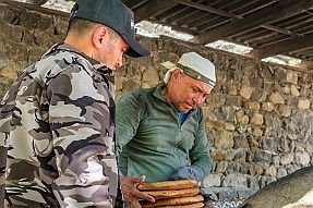 PERRIERE-OUZBEKISTAN_13572-Dx null