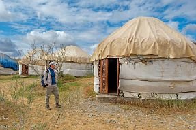PERRIERE-OUZBEKISTAN_15286-Dx-Modifier null