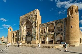 PERRIERE-OUZBEKISTAN_15646-Dx-Modifier null