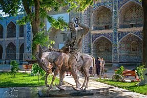 PERRIERE-OUZBEKISTAN_15827-Dx-Modifier null