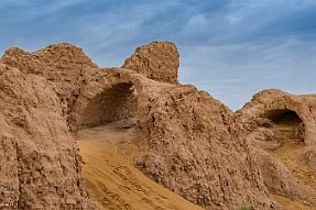 PERRIERE-OUZBEKISTAN_17375-Dx-Modifier null