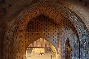 PERRIERE-OUZBEKISTAN_17639-Dx-Modifier-Modifier null