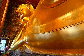 What Pho Bouddha couché