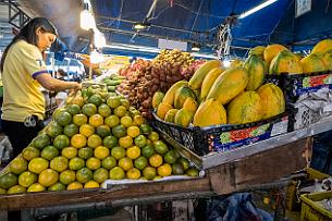 Thailande Marianne 2019 - DSCF1680 Night Market.