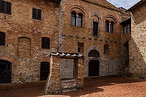 Toscane Perriere W 1246-HDR