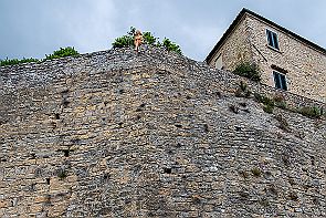 Toscane Perriere T 0881 Il faut parfois lever la tête ...