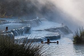 Toscane Perriere T 1981-HDR Quel bonheur de se prélasser dans l'eau.
