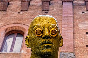 Toscane Perriere T 2346-RAF_DxO_DeepPRIMEXD Une belle expo pleine de force. Mais commençons par le musée du passé.