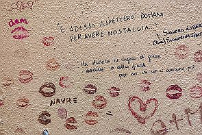 Toscane Perriere a10_091544 Bisous à tous. j'ai trouvé un site très bien fait que je partage ici. Les amoureux de la région de Sienne pourront remercier STÉPHANE MENDELSSOHN et YVES LE...