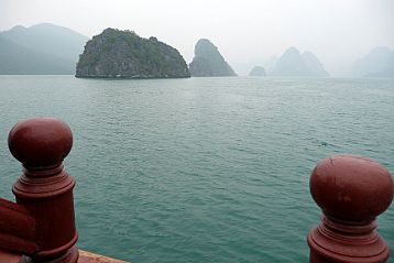 Bai Tu Long Bay ile Doa Quan Lan