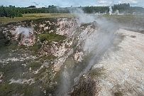 NZ -1913 Wai O Tapu. Un site volcanique en activité.